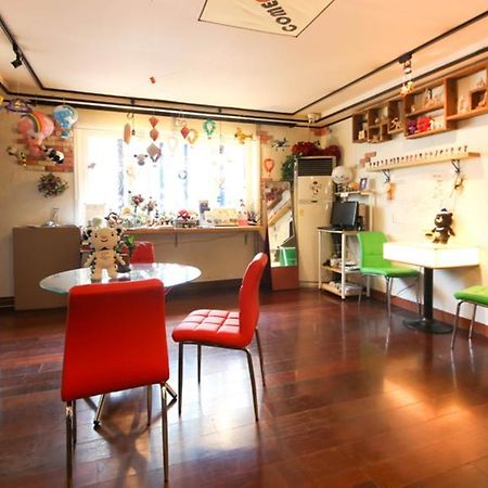 Comeinn Guesthouse Hongdae - Female Only Сеул Екстер'єр фото