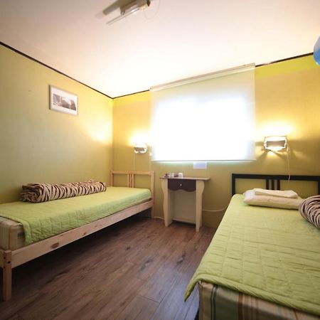 Comeinn Guesthouse Hongdae - Female Only Сеул Екстер'єр фото