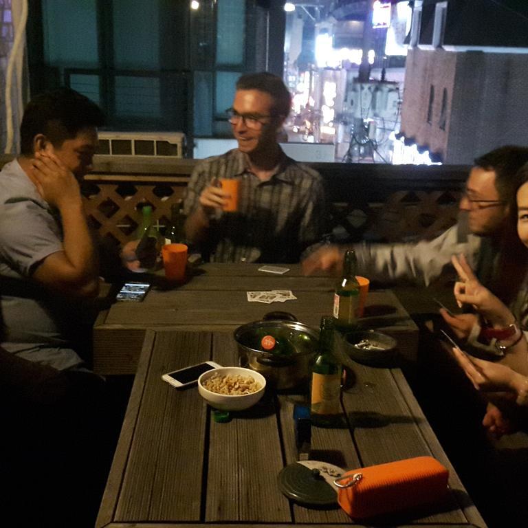 Comeinn Guesthouse Hongdae - Female Only Сеул Екстер'єр фото