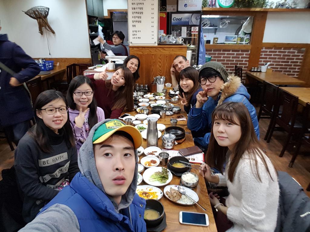 Comeinn Guesthouse Hongdae - Female Only Сеул Екстер'єр фото