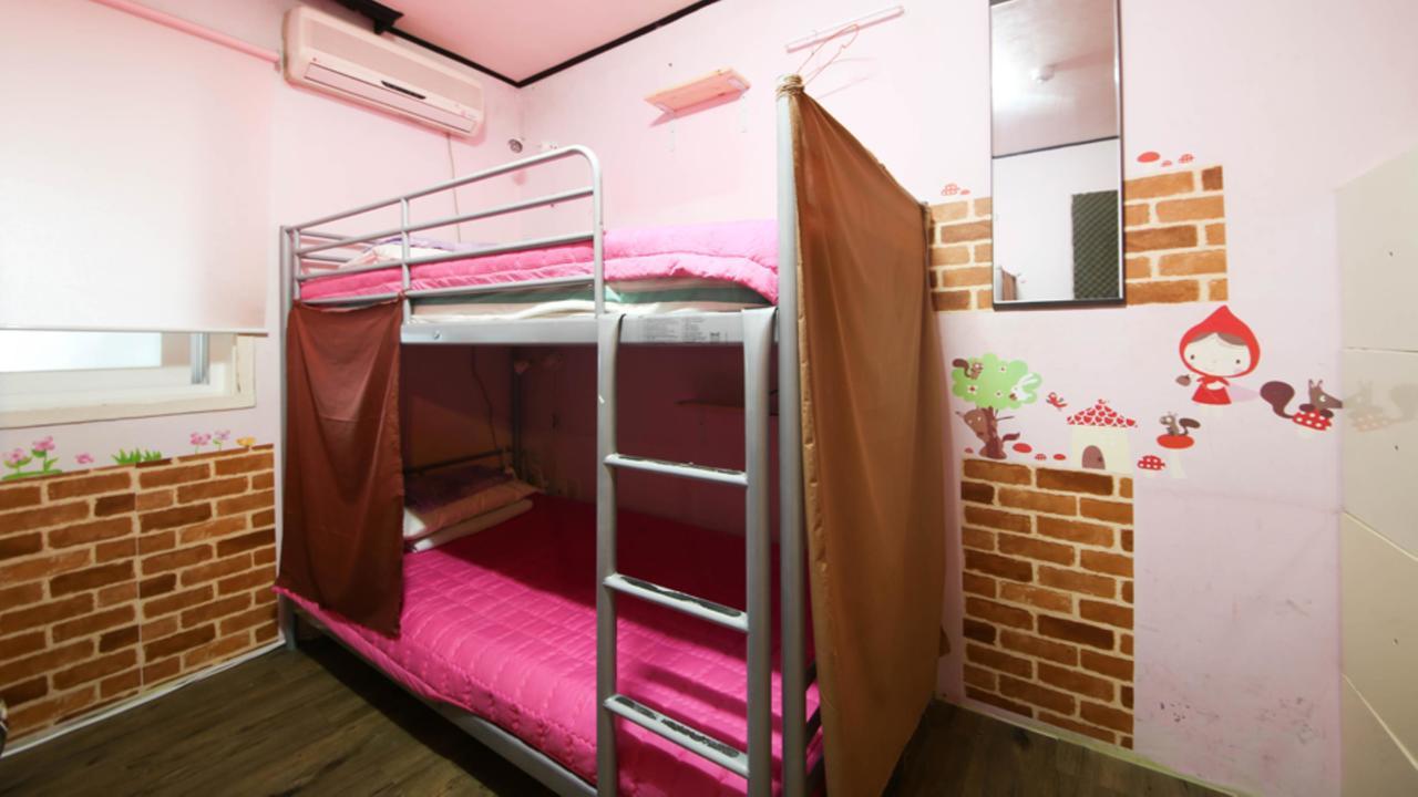 Comeinn Guesthouse Hongdae - Female Only Сеул Екстер'єр фото
