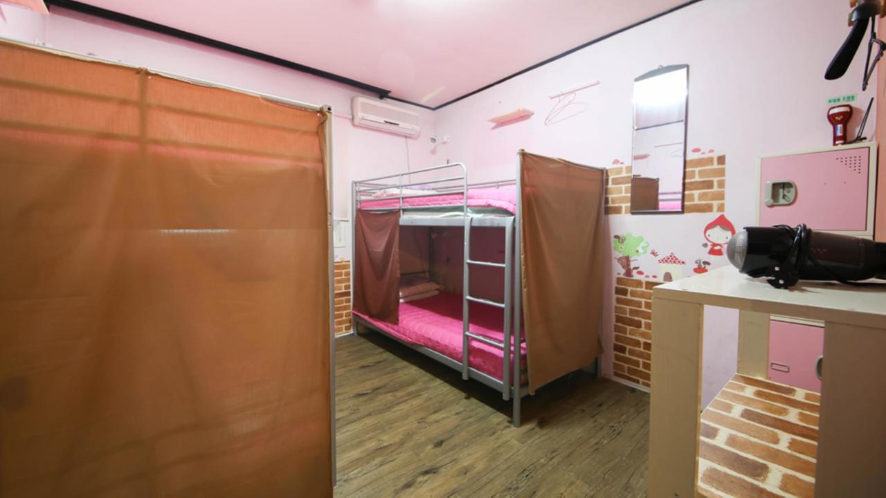 Comeinn Guesthouse Hongdae - Female Only Сеул Екстер'єр фото